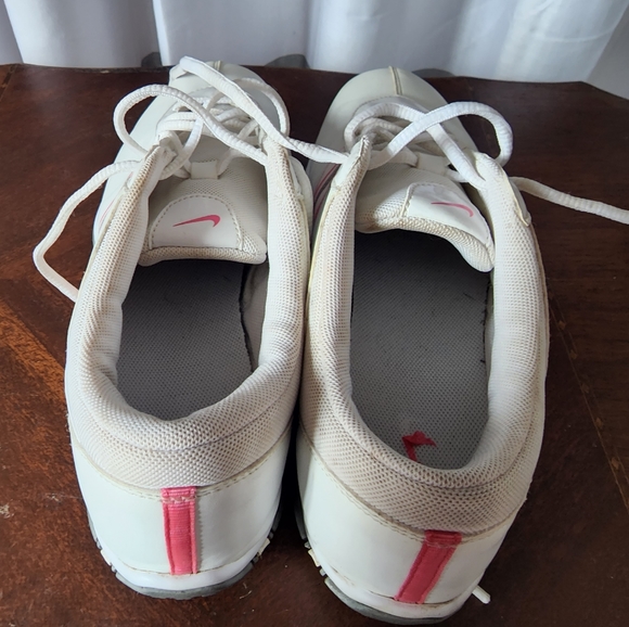 Nike Women's Golf Cleats 8.5 - Picture 4 of 6